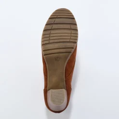 Low-boots met hak in houtstijl