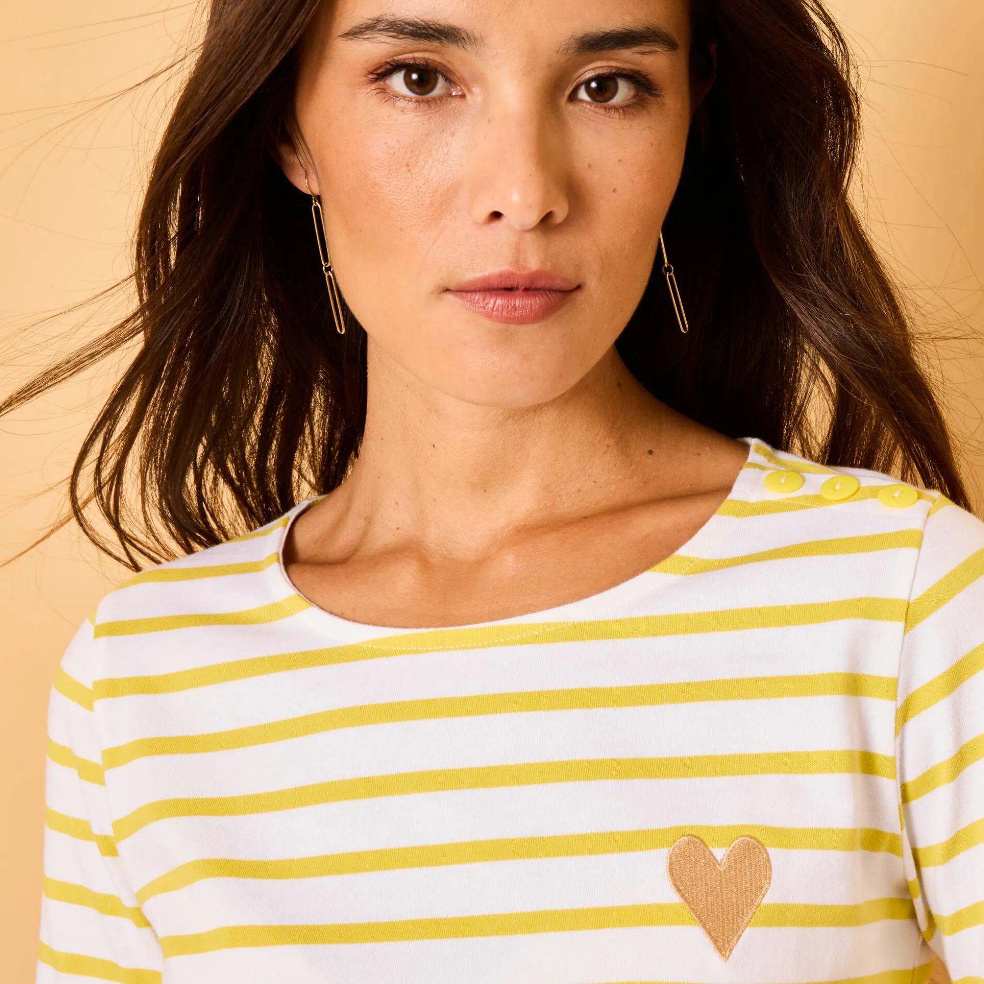 Marine-T-shirt met goudkleurig hartborduursel