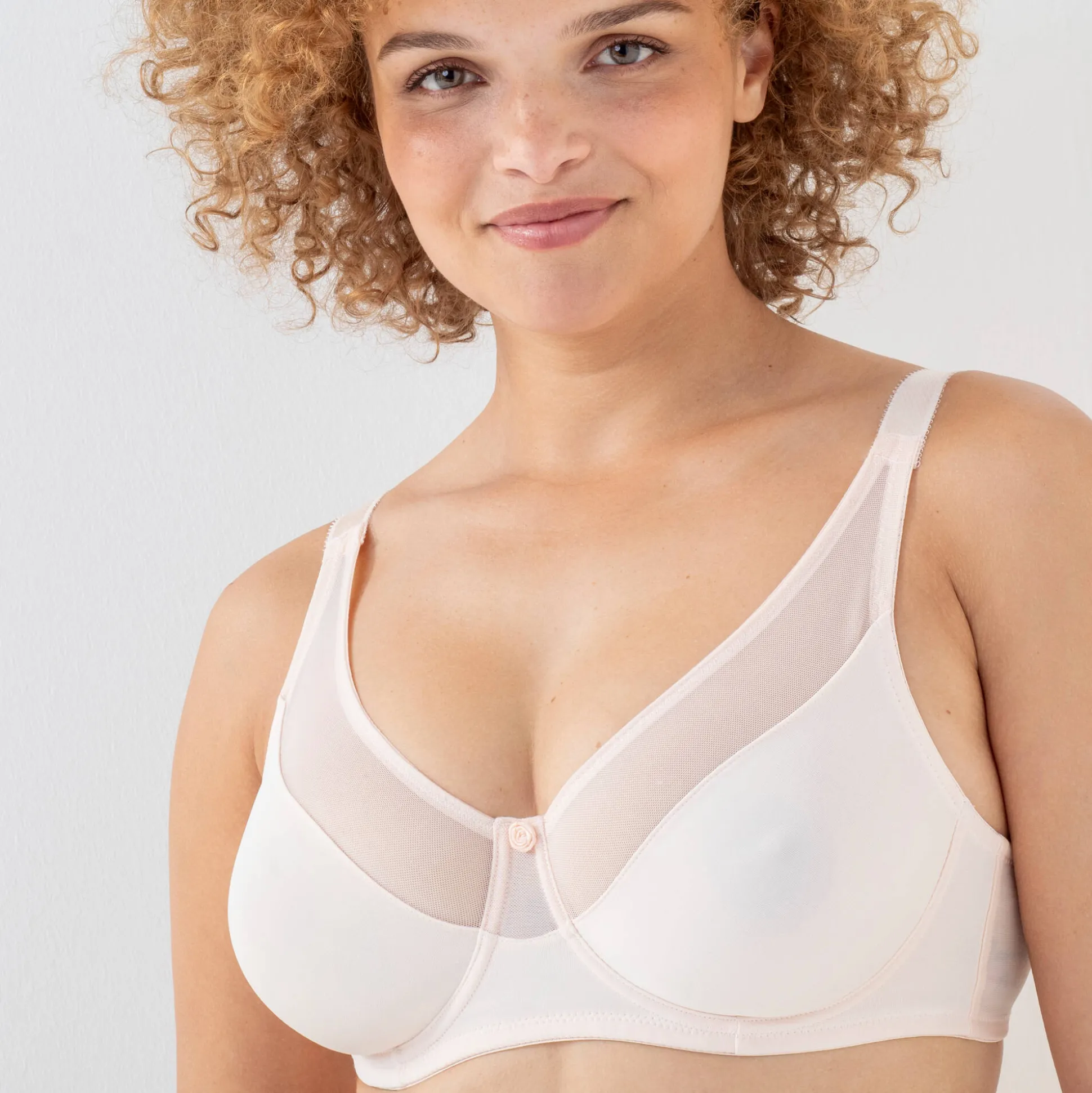 Minimizerbeha in tricot en tule met beugels