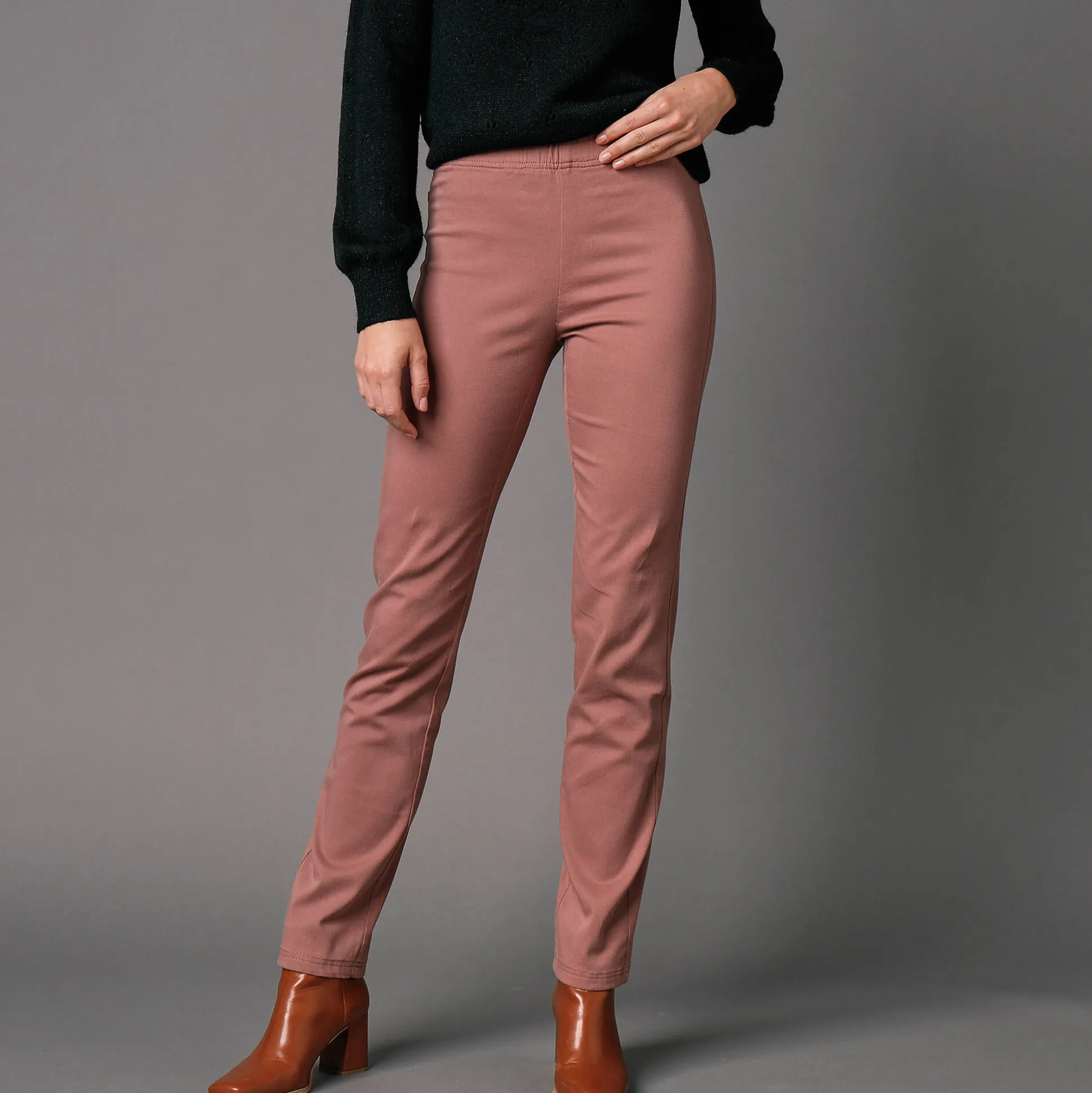 Modellerende broek met 'platte buik' effect en elastische taille