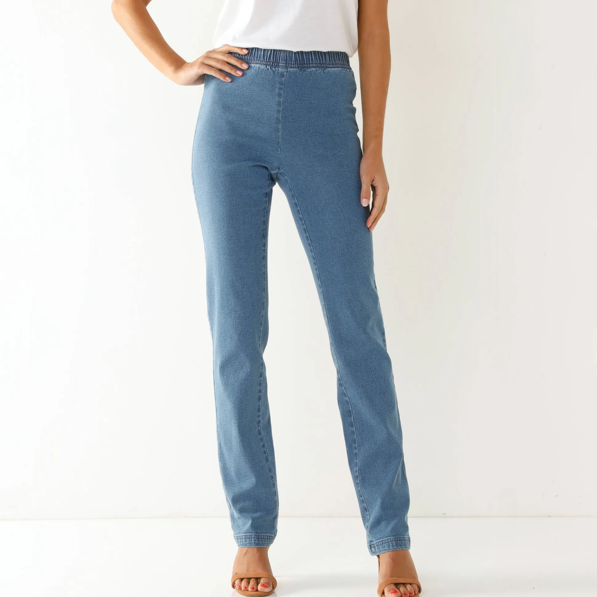 Modellerende jeans met 'platte buik' effect en elastische taille