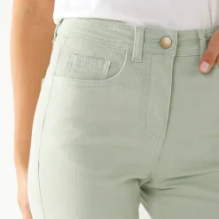 Modellerende rechte broek, corrigerende versteviging