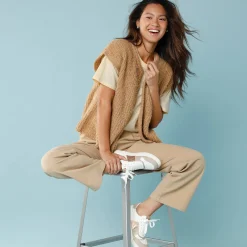 Mouwloos vest in harig tricot, kleine lengtes