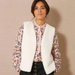 Mouwloos vest in imitatiebont