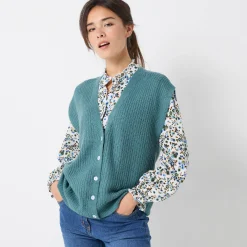 Mouwloos vest met knopen, patenttricot