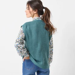 Mouwloos vest met knopen, patenttricot