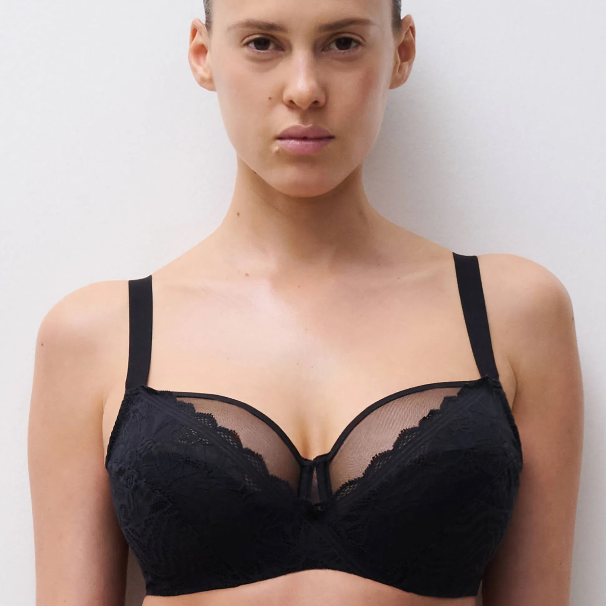 Omhullende beha in kant Floral touch - met beugels