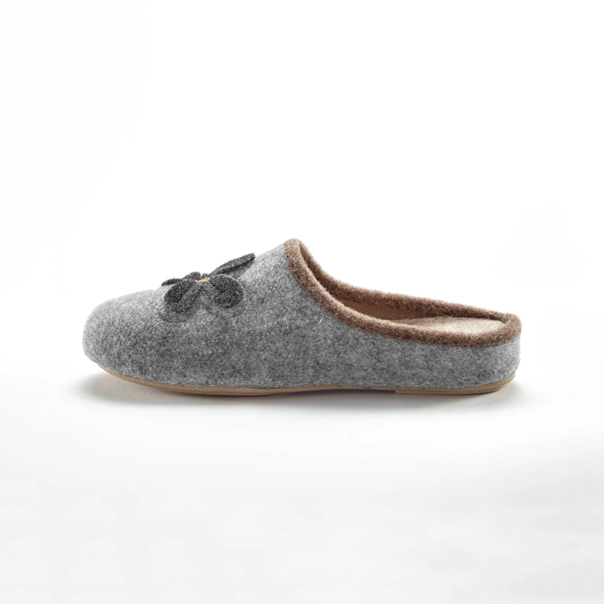 Pantoffels met opgelegde bloem - comfortabele breedte