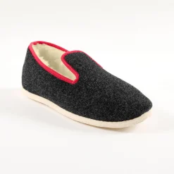 Pantoffels met wolvoering en stille viltzool