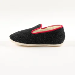 Pantoffels met wolvoering en stille viltzool