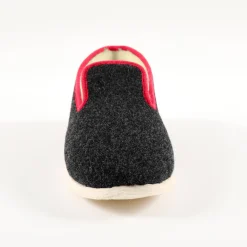 Pantoffels met wolvoering en stille viltzool