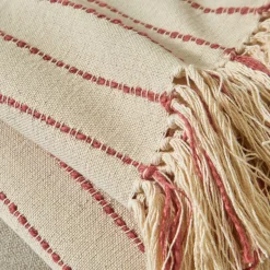 Plaid of zitbanksprei in artisanaal weefsel