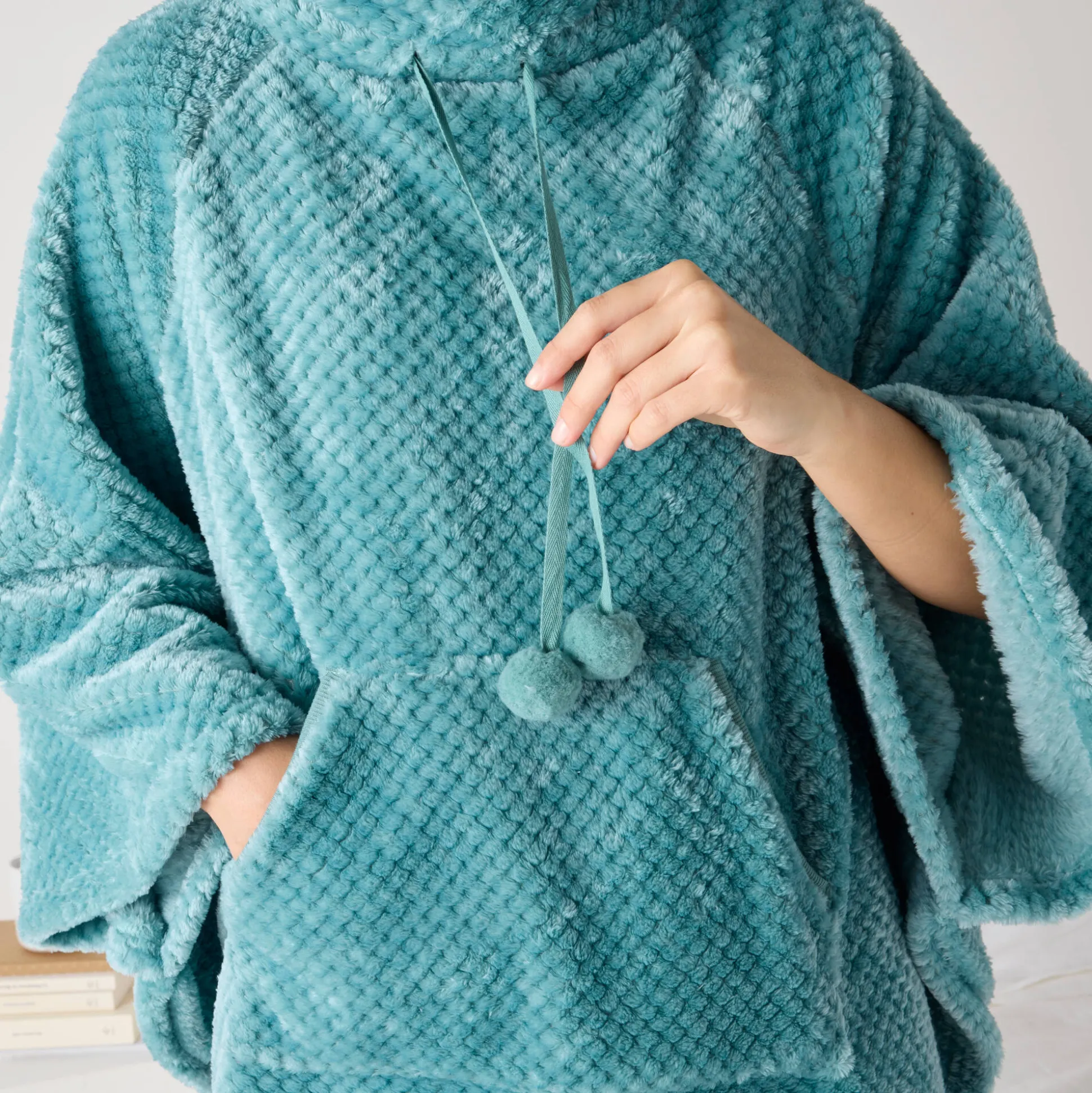 Poncho in fleecetricot met textuur, opstaande kraag