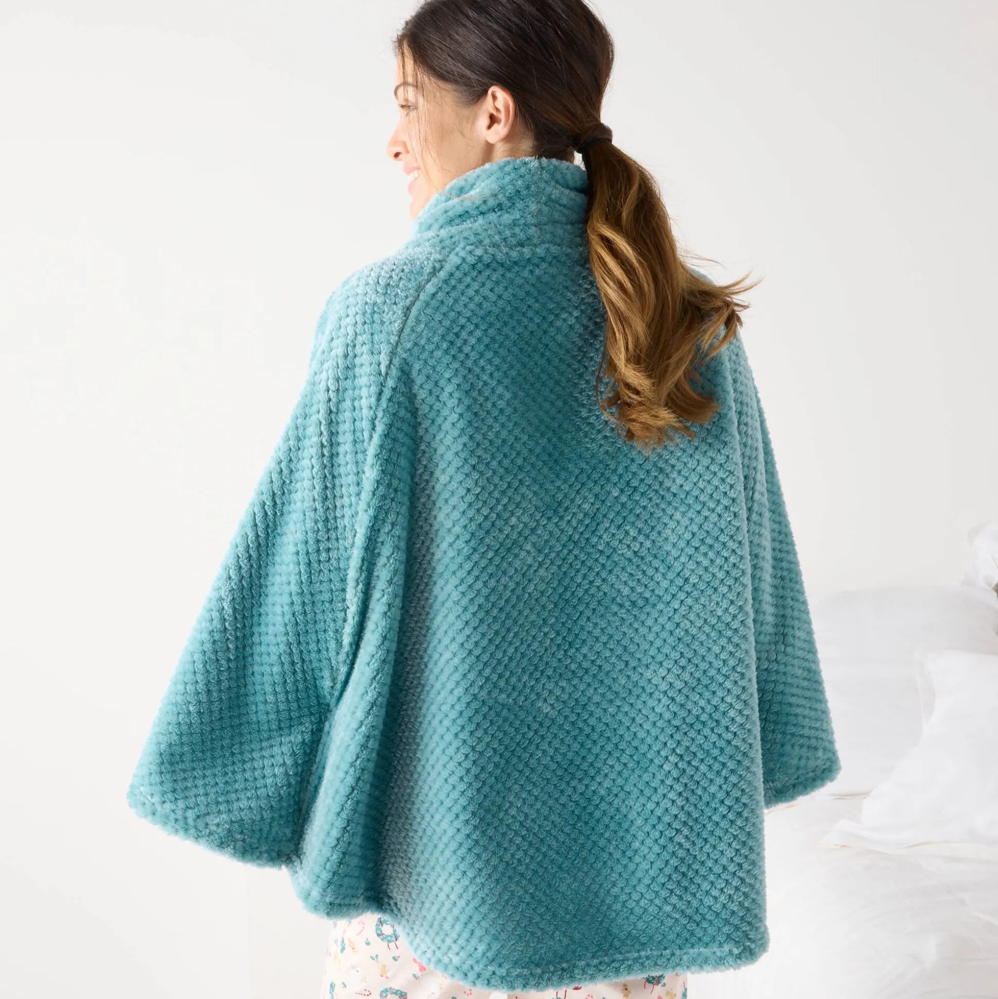 Poncho in fleecetricot met textuur, opstaande kraag
