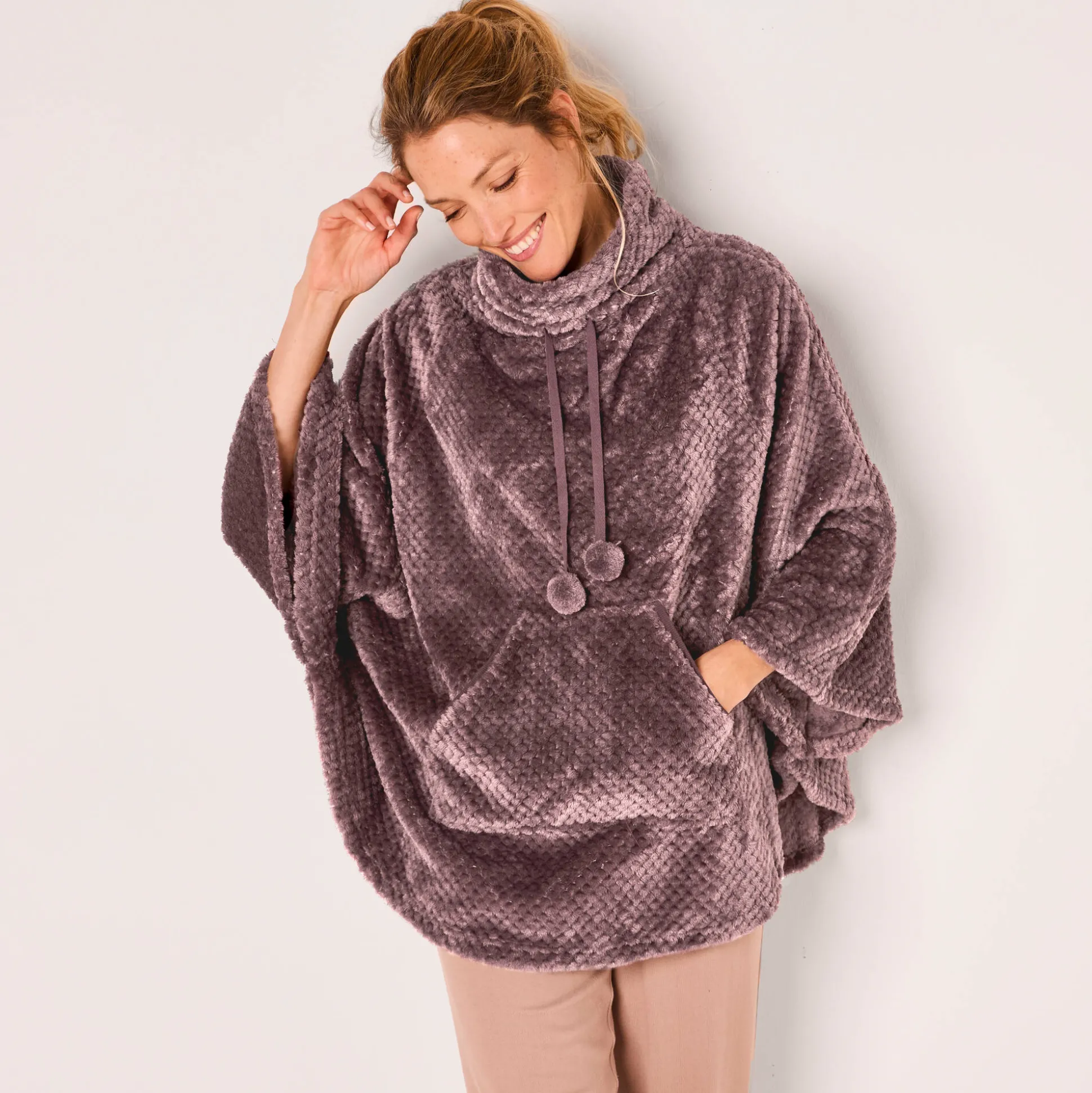 Poncho in fleecetricot met textuur, opstaande kraag