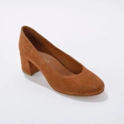 Pumps in splitleer met afgeronde neus