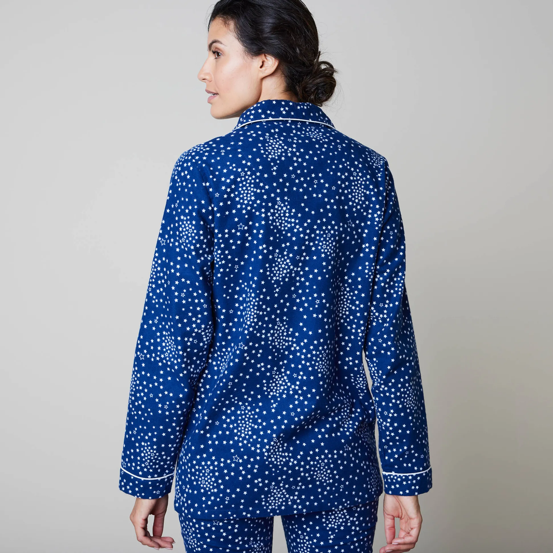 Pyjama in flanel met sterretjesprint