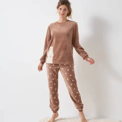Pyjama in fleece 'ijsbeer' motief, lange mouwen