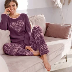 Pyjama in fleece met lange mouwen en hartprint