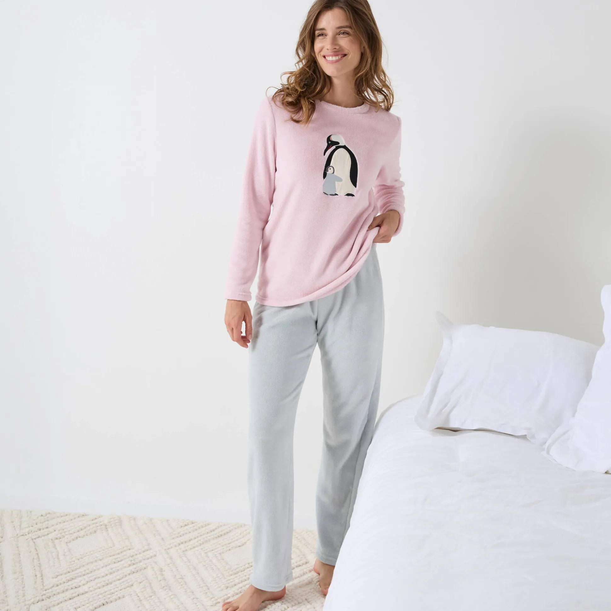 Pyjama in fleece met 'pinguïn' motief, lange mouwen