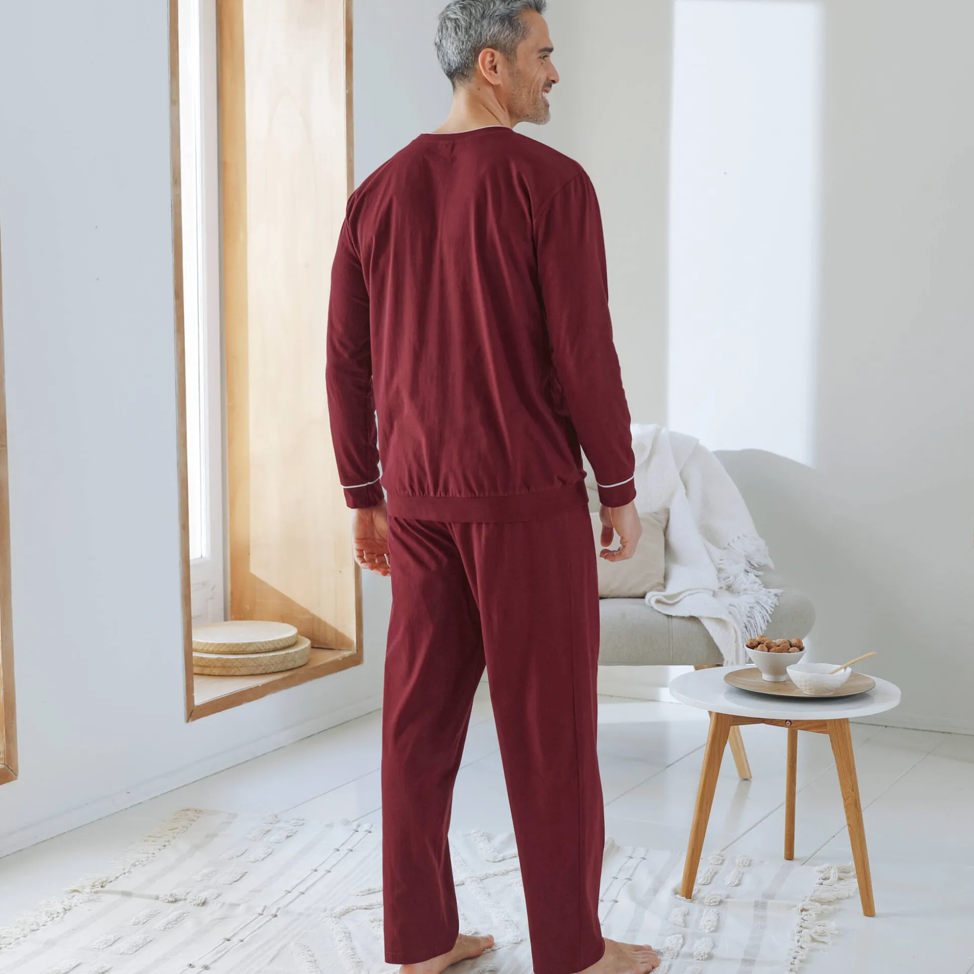 Pyjama in katoen met contrasterende biesjes