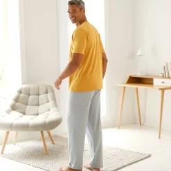 Pyjama met broek, T-shirt met korte mouwen
