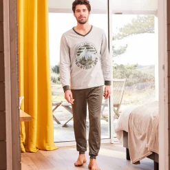 Pyjama met contrasterende V-hals en lange mouwen