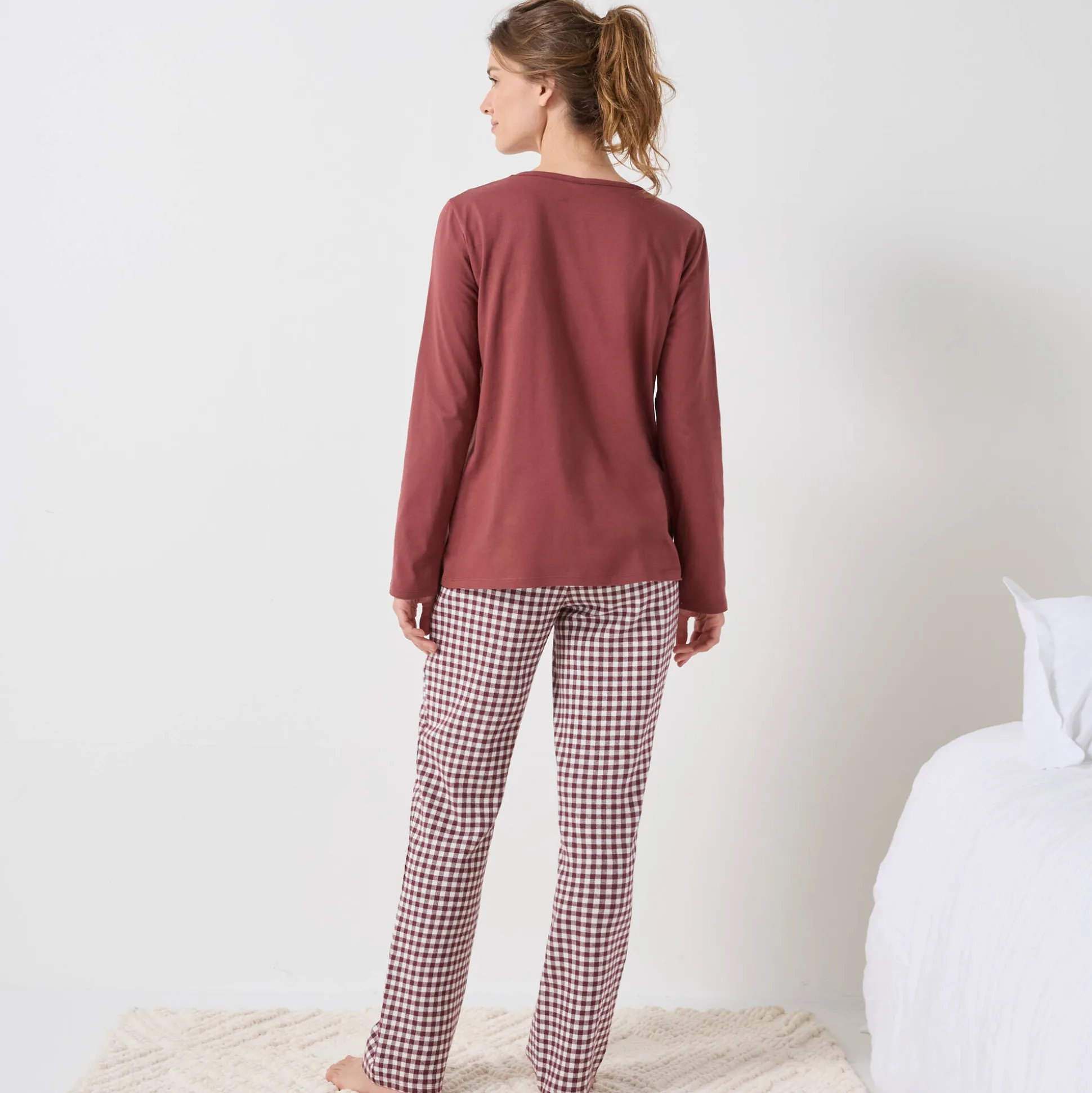 Pyjama met 'eenden' print en vichy in katoen-flanel + bijpassende scrunchy