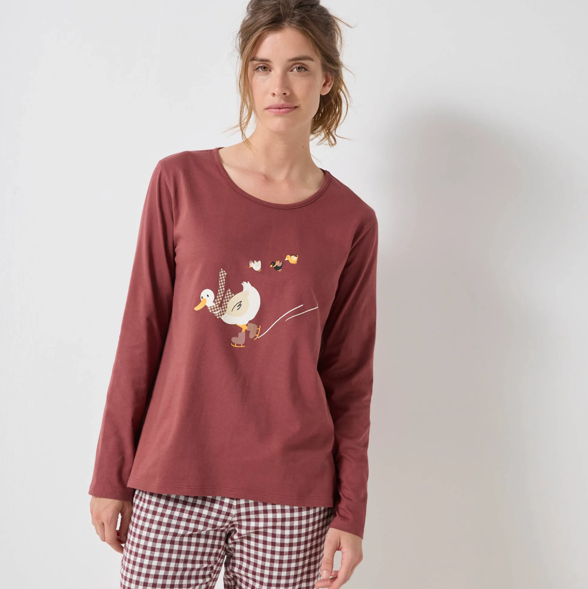 Pyjama met 'eenden' print en vichy in katoen-flanel + bijpassende scrunchy