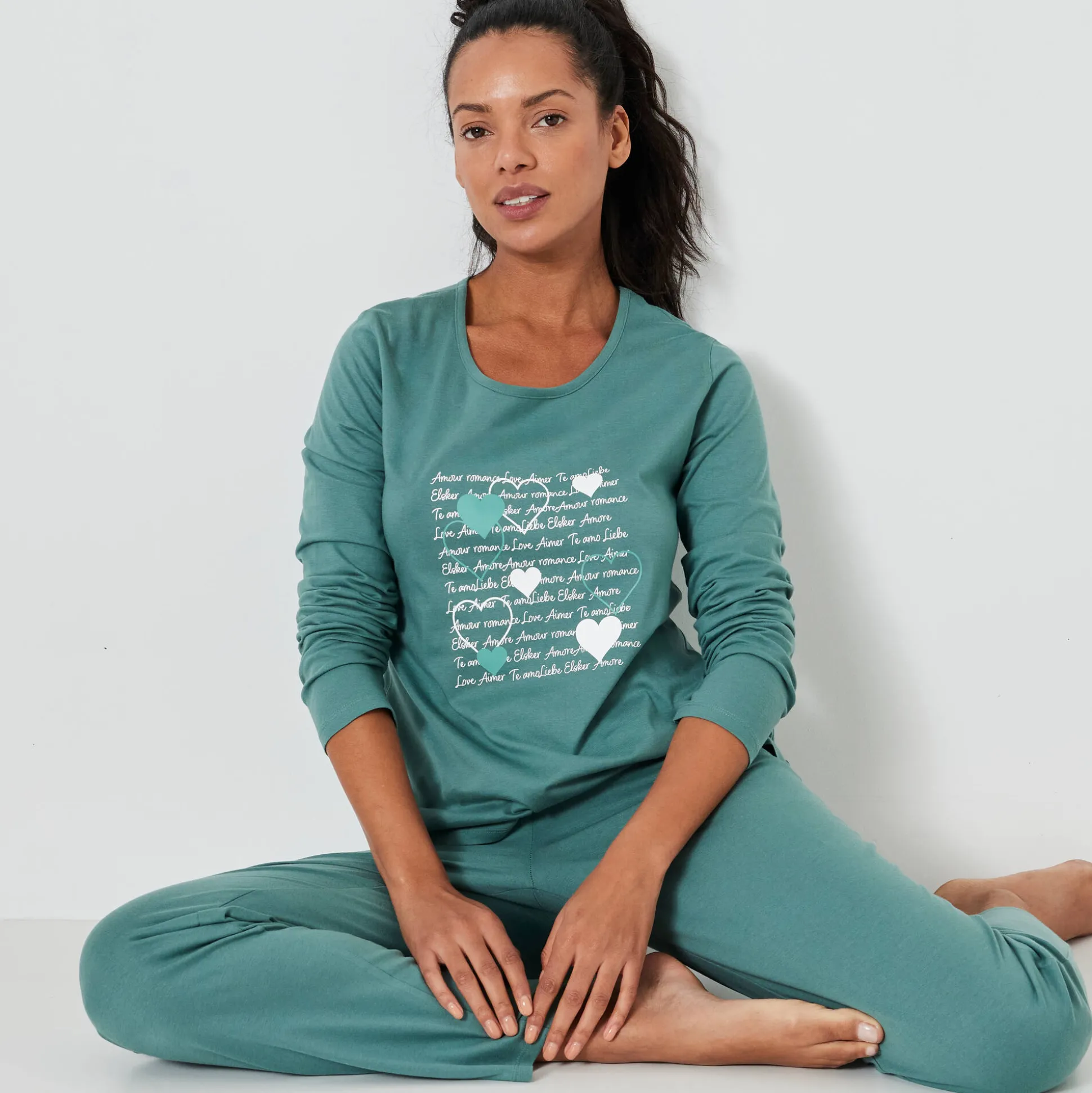 Pyjama met hartjesprint
