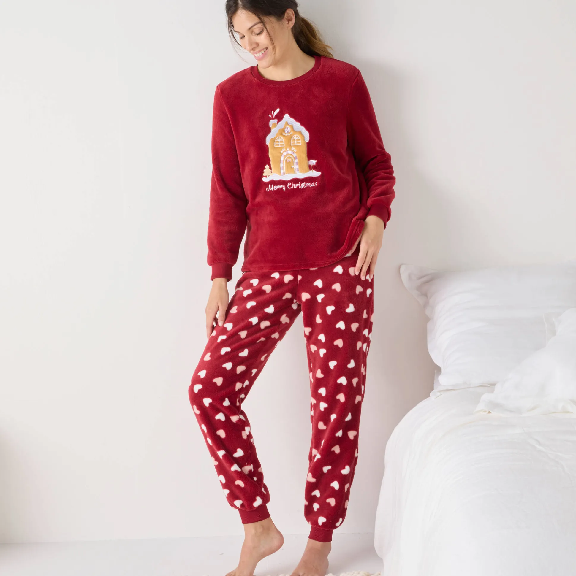 Pyjama met "huis" motief, fleecetricot met pluchetouch