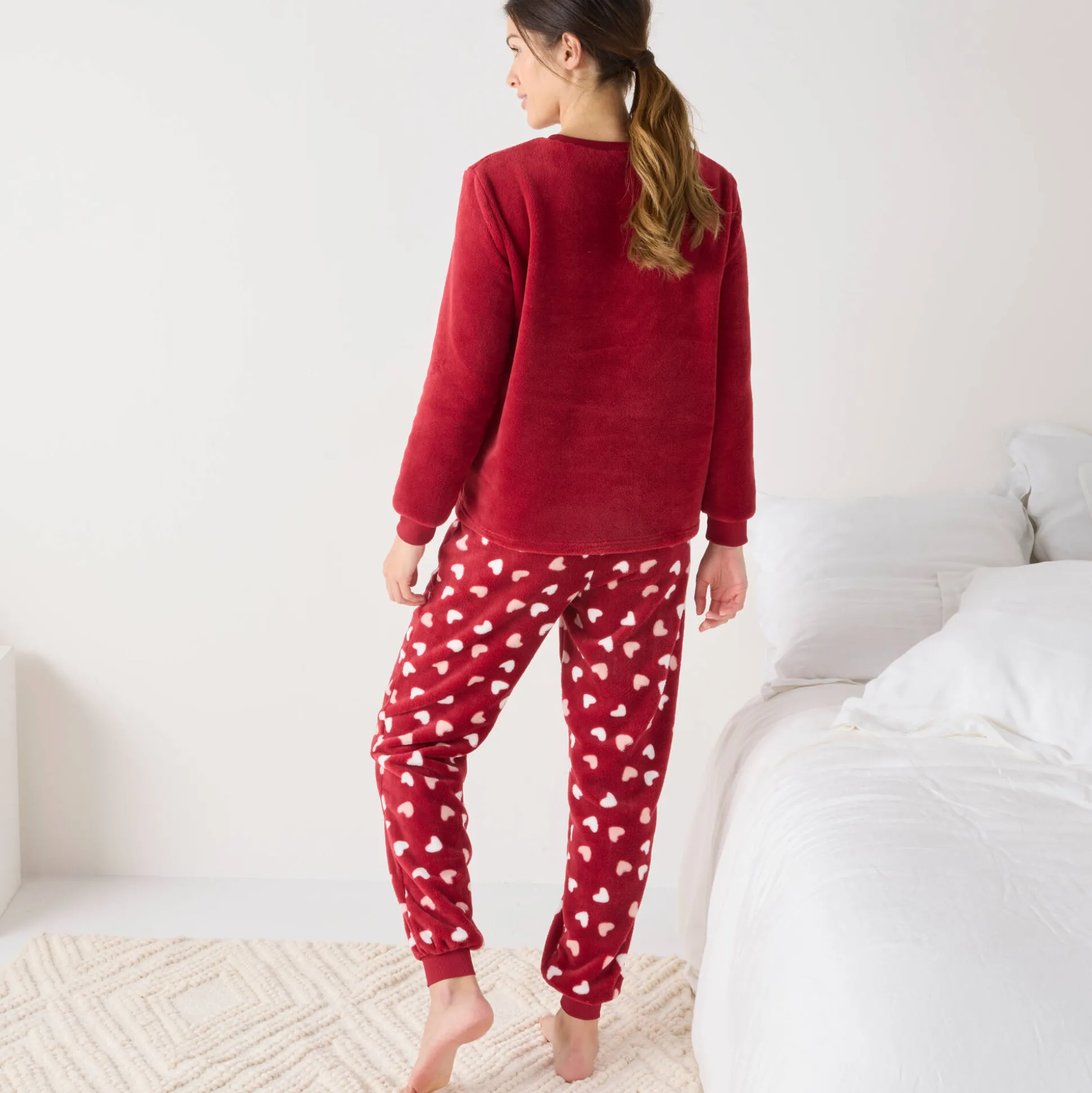 Pyjama met "huis" motief, fleecetricot met pluchetouch