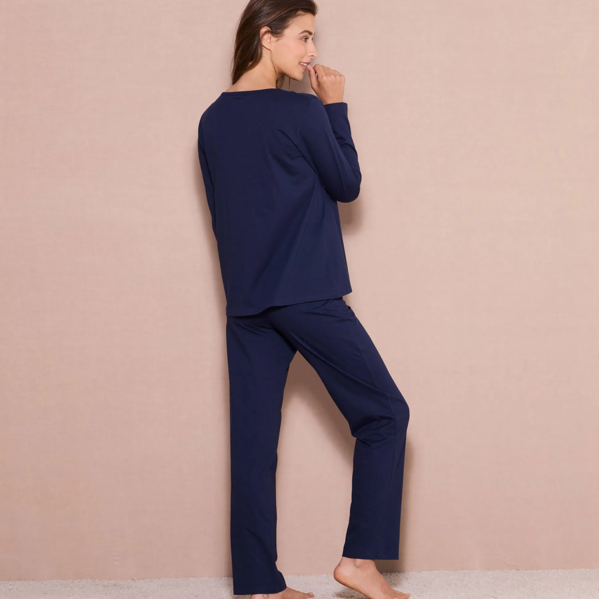 Pyjama met lange mouwen en "galaxy" motief