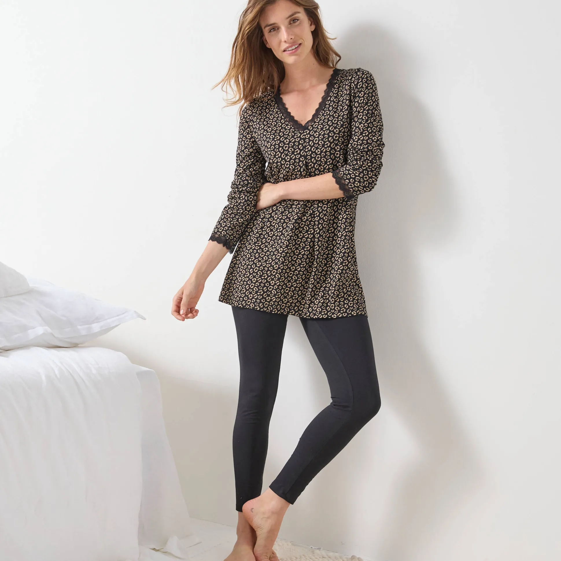 Pyjama met legging, lange mouwen en dierenprint