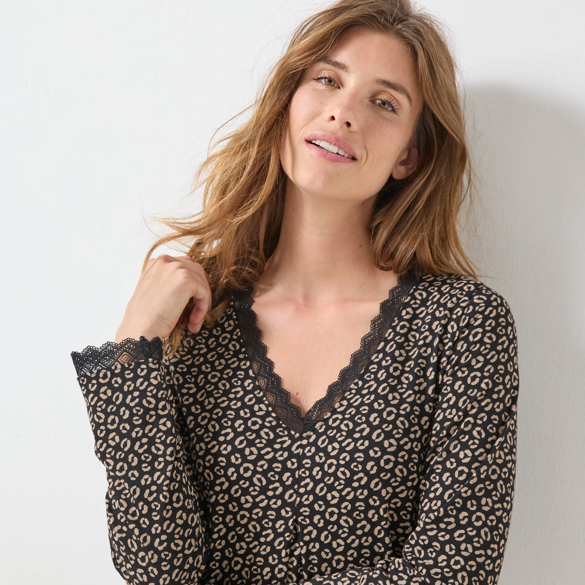 Pyjama met legging, lange mouwen en dierenprint
