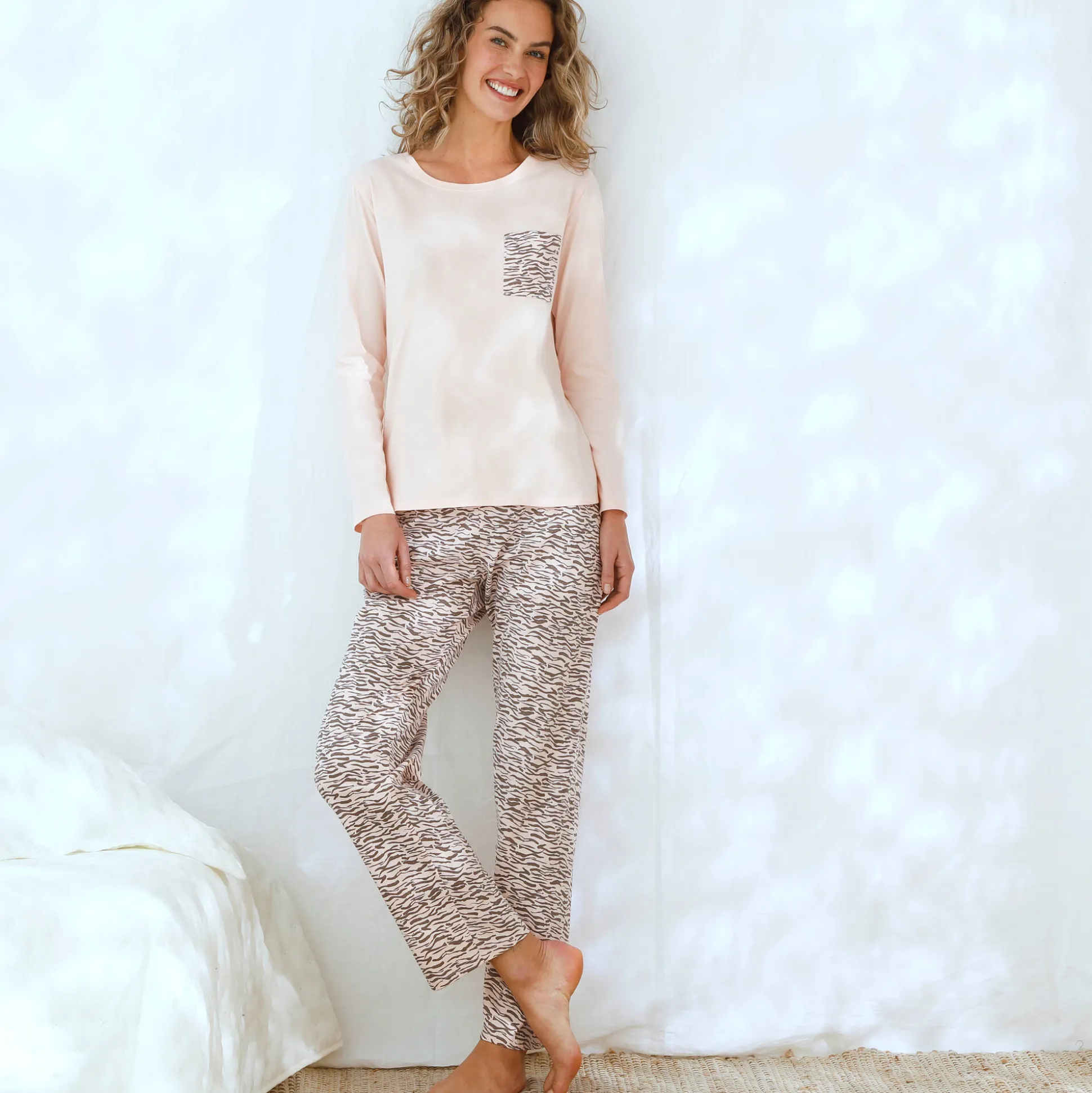 Pyjama met zebraprint