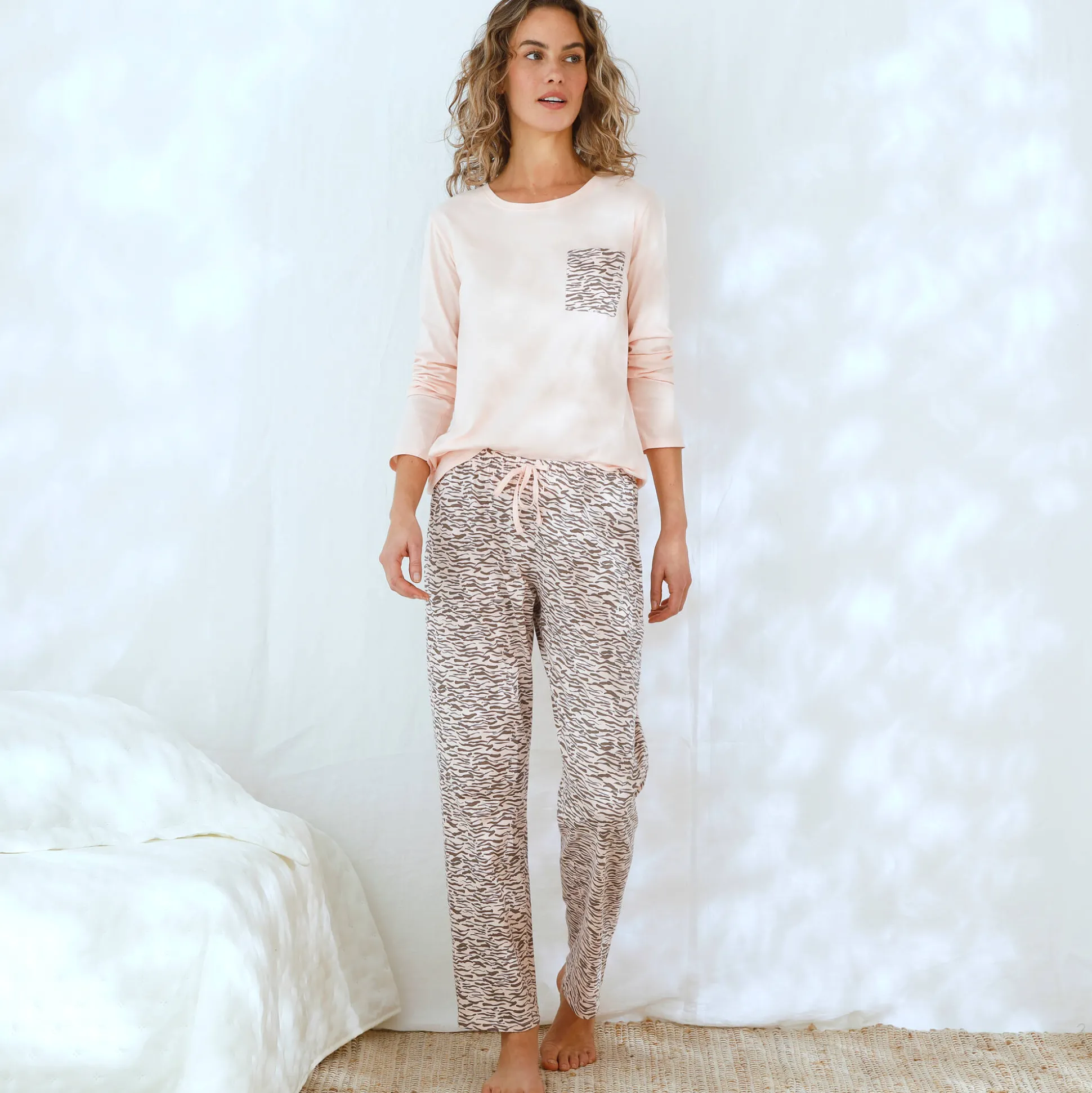 Pyjama met zebraprint
