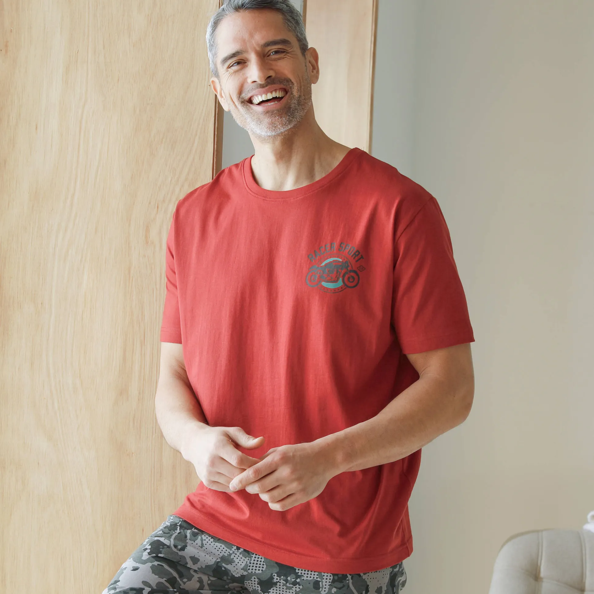 Pyjamashirt met borstprint en korte mouwen
