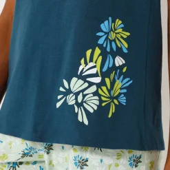 Pyjamashirt met korte mouwen en geplaatste bloemblaadjesprint
