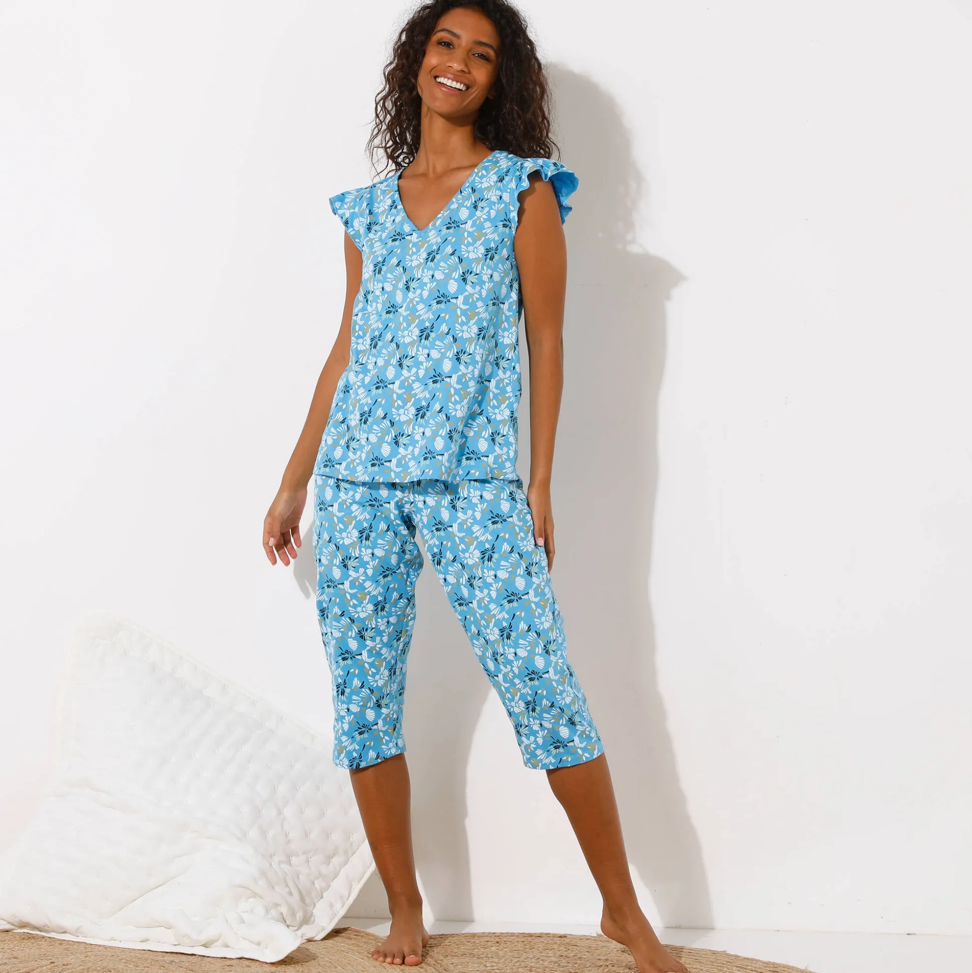 Pyjamashirt met korte mouwen en bloemblaadjesprint