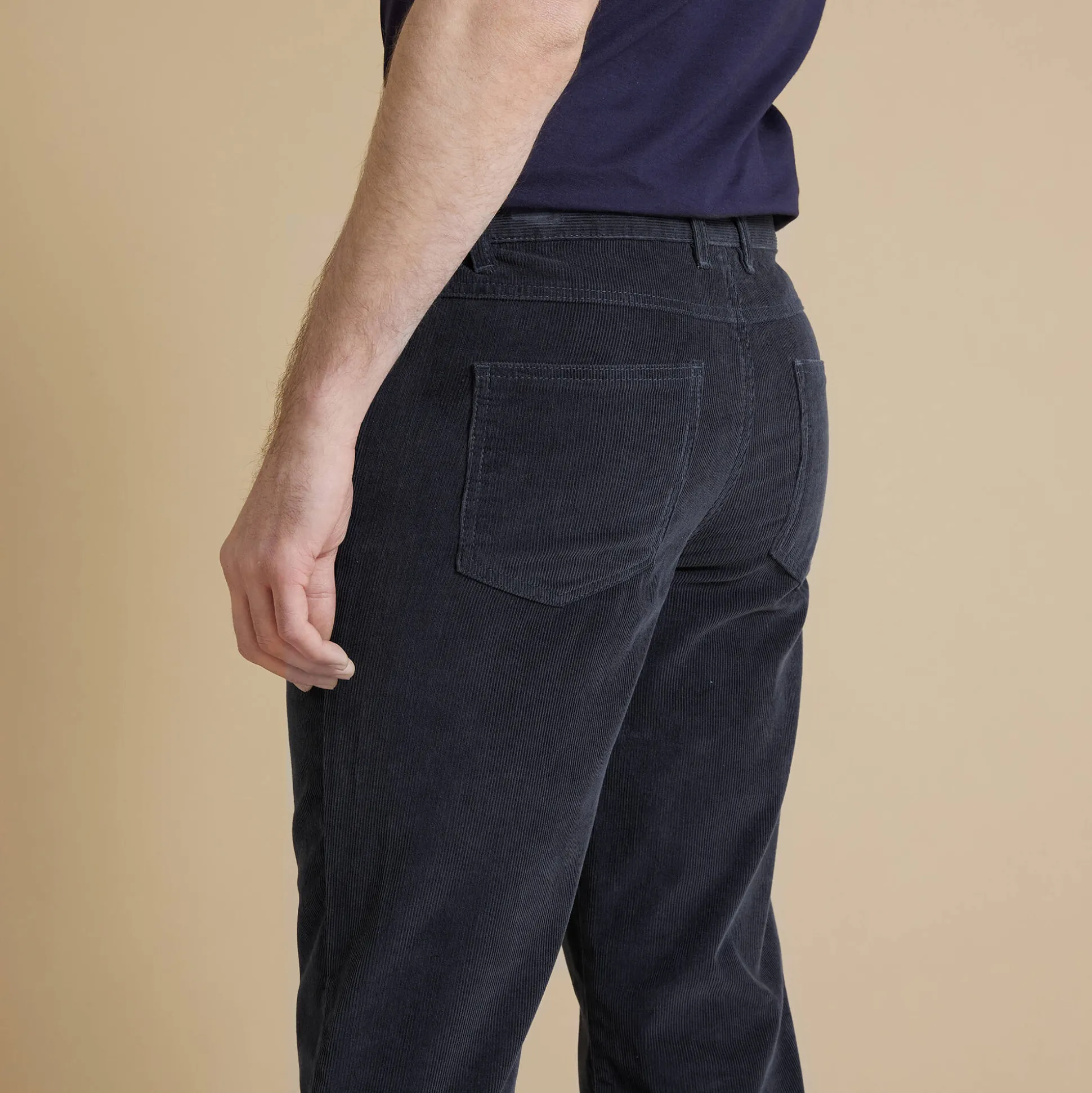 Rechte broek in fijngeribd velours, 5 zakken
