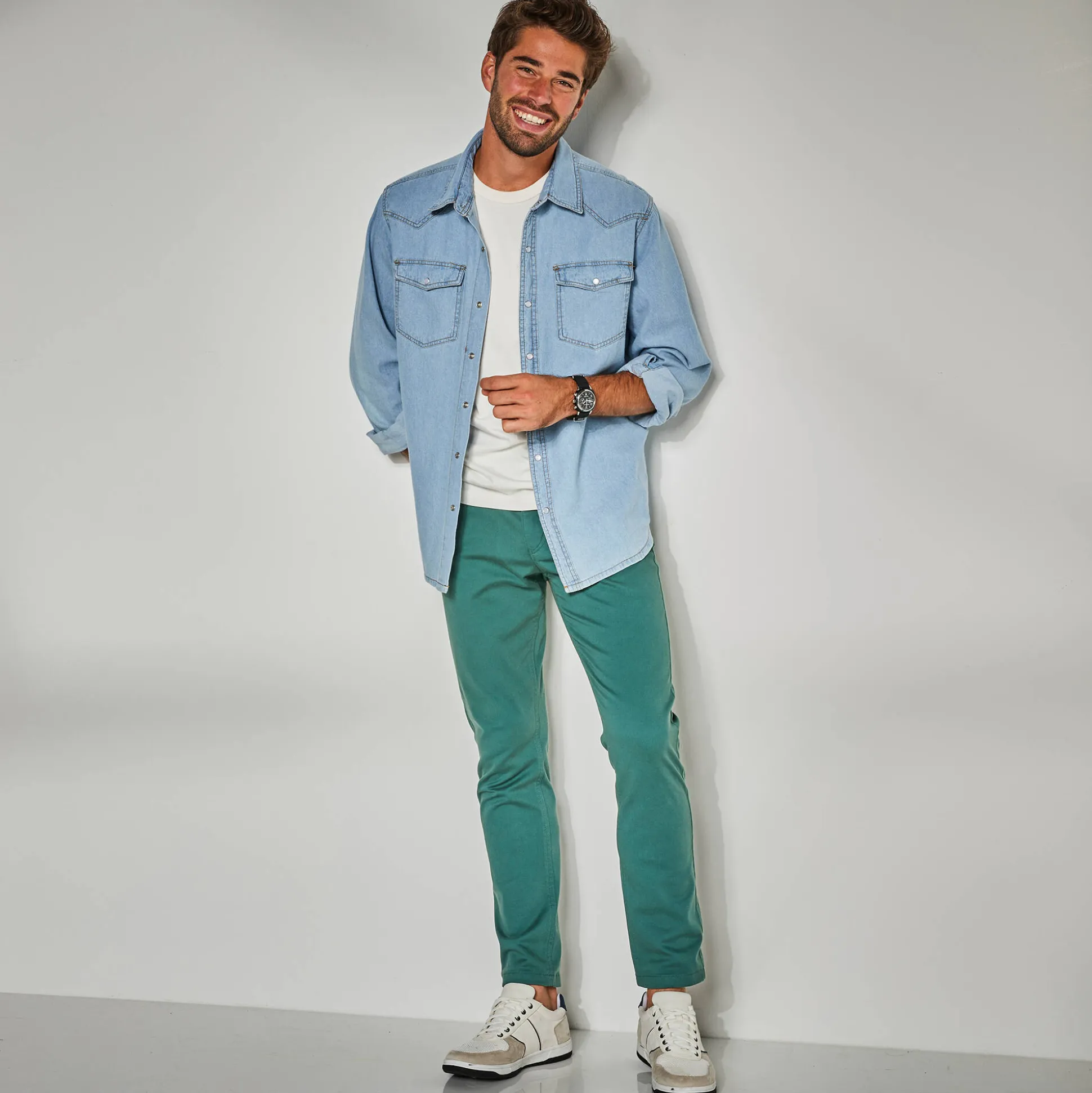 Rechte broek in rekbare twill