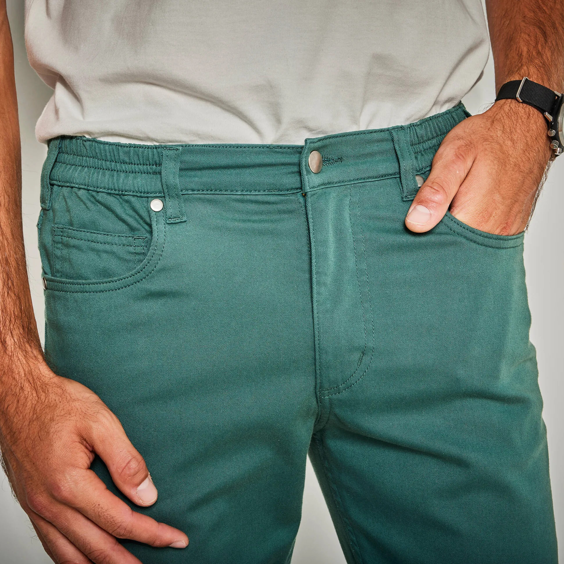 Rechte broek in rekbare twill