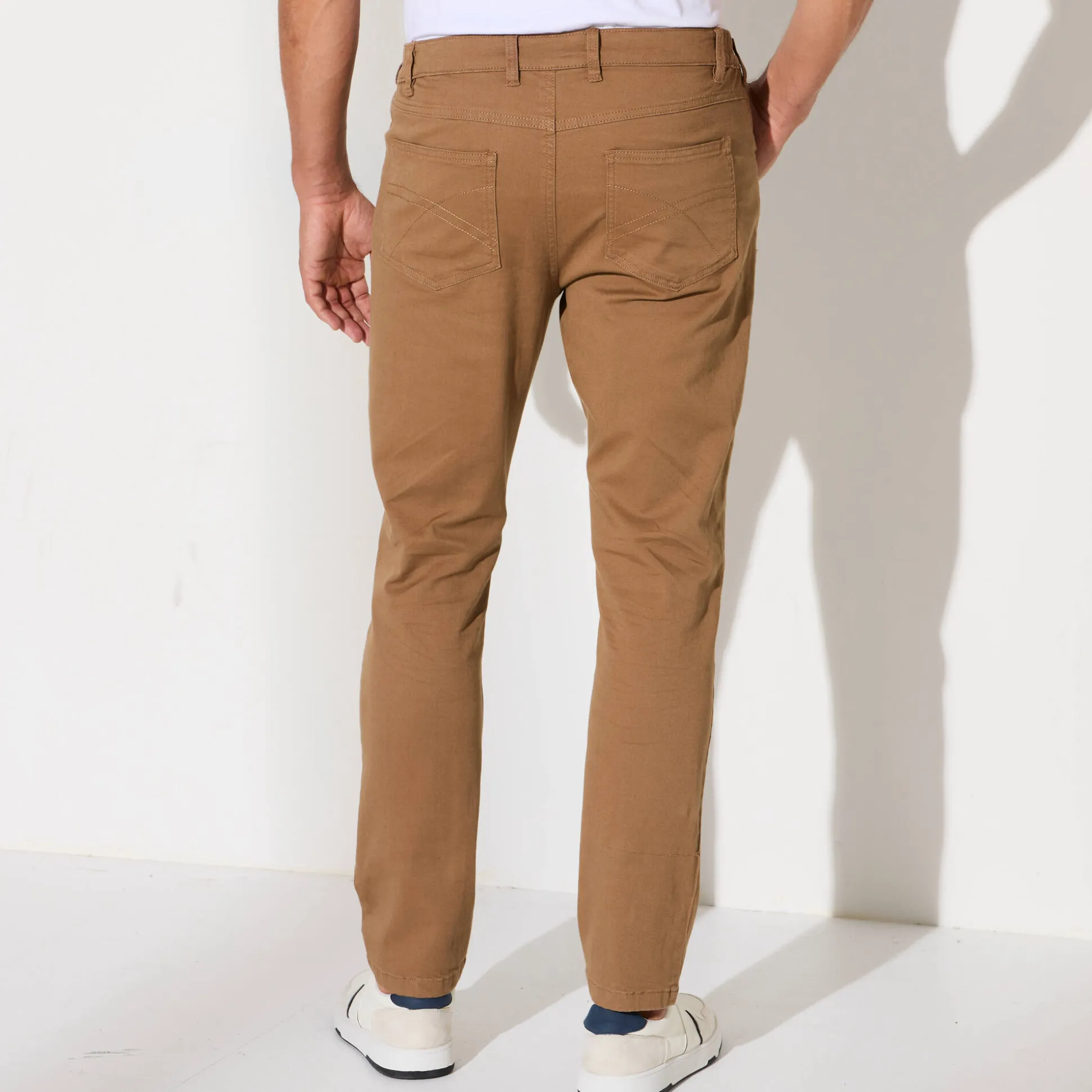 Rechte broek in rekbare twill