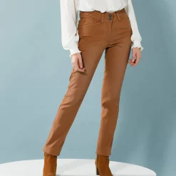 Rechte broek met deelnaden, speciaal voor kleine lengtes