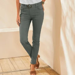 Rechte broek, speciaal voor kleine lengtes