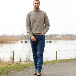 Rechte jeans met 5 zakken, binnenkant in microfleece