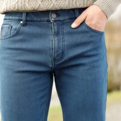 Rechte jeans met 5 zakken, binnenkant in microfleece