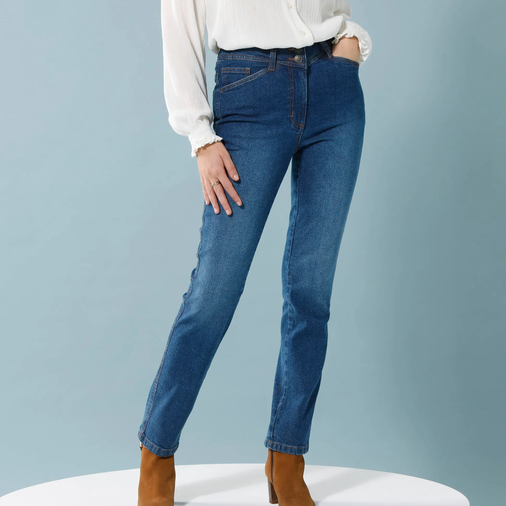 Rechte jeans met deelnaden, speciaal voor kleine lengtes