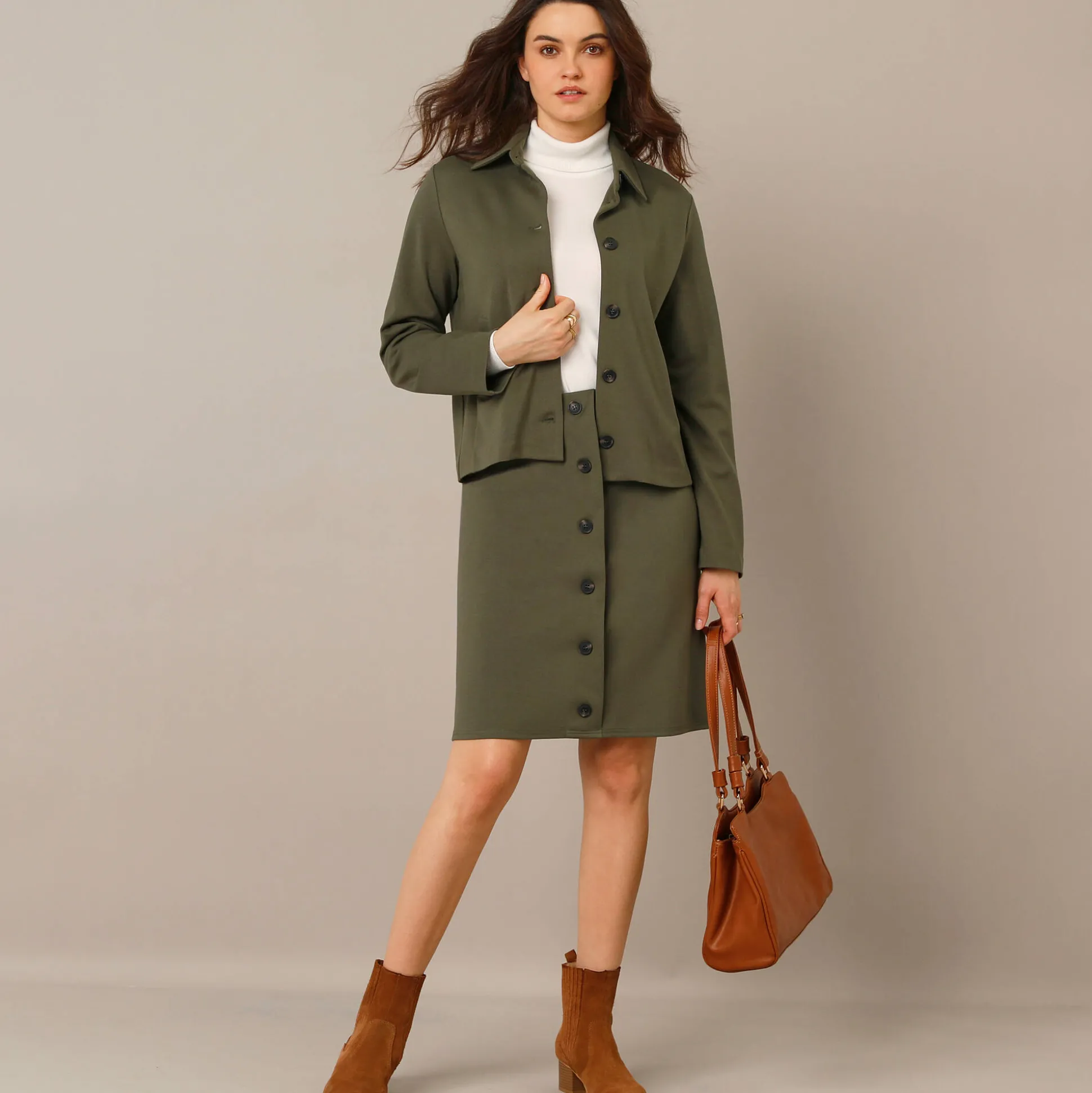Rok met fantasieknopen, milano-breisel
